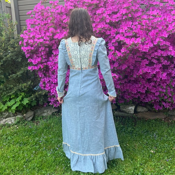 Blue Renaissance - Picture 7 of 10